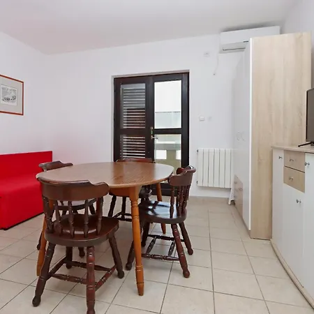 Apartman With Parking Space Pag - 18345 *