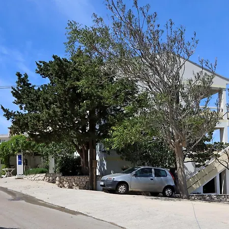 Apartman With Parking Space Pag - 18345