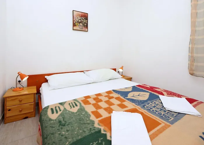 With Parking Space Pag - 18345 Апартаменты